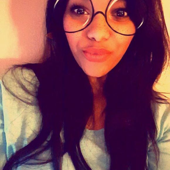 Meet your Posher, Jamila - Picture 1 of 1